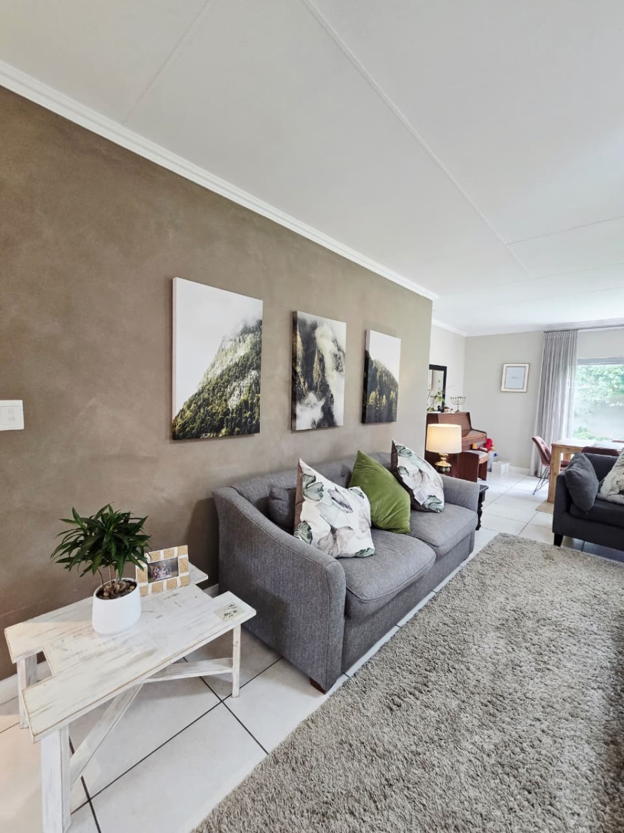 3 Bedroom Property for Sale in Earls Court Lifestyle Estate Western Cape